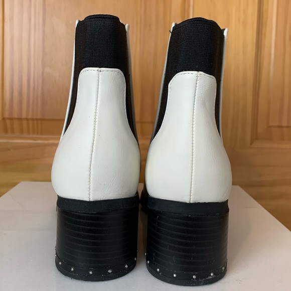 Call it Spring white faux leather Boots, Size 6.5 - Picture 3 of 6